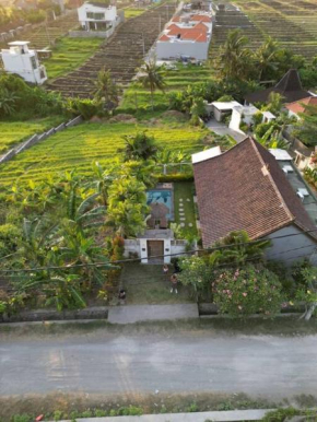 3BR- Villa Casa Mani Fieldviews 3 min to Perenenan beach